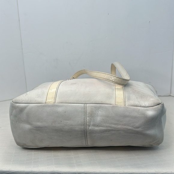 Coach Gallery Large Tote - Picture 6 of 11